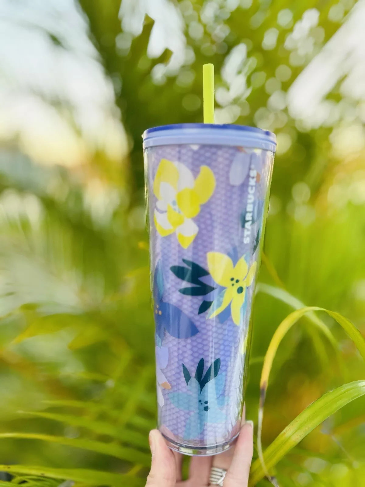 " Starbucks Tumber 2023 Drifting Magnolia "