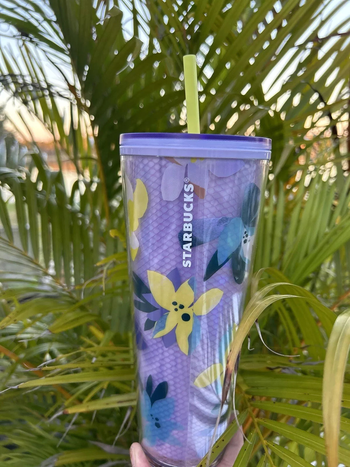 " Starbucks Tumber 2023 Drifting Magnolia "